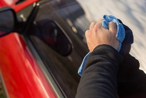 removing-bird-poop-stains-from-car